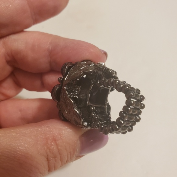 Gorgeous Statement Ring Stretchable Band - Picture 4 of 6